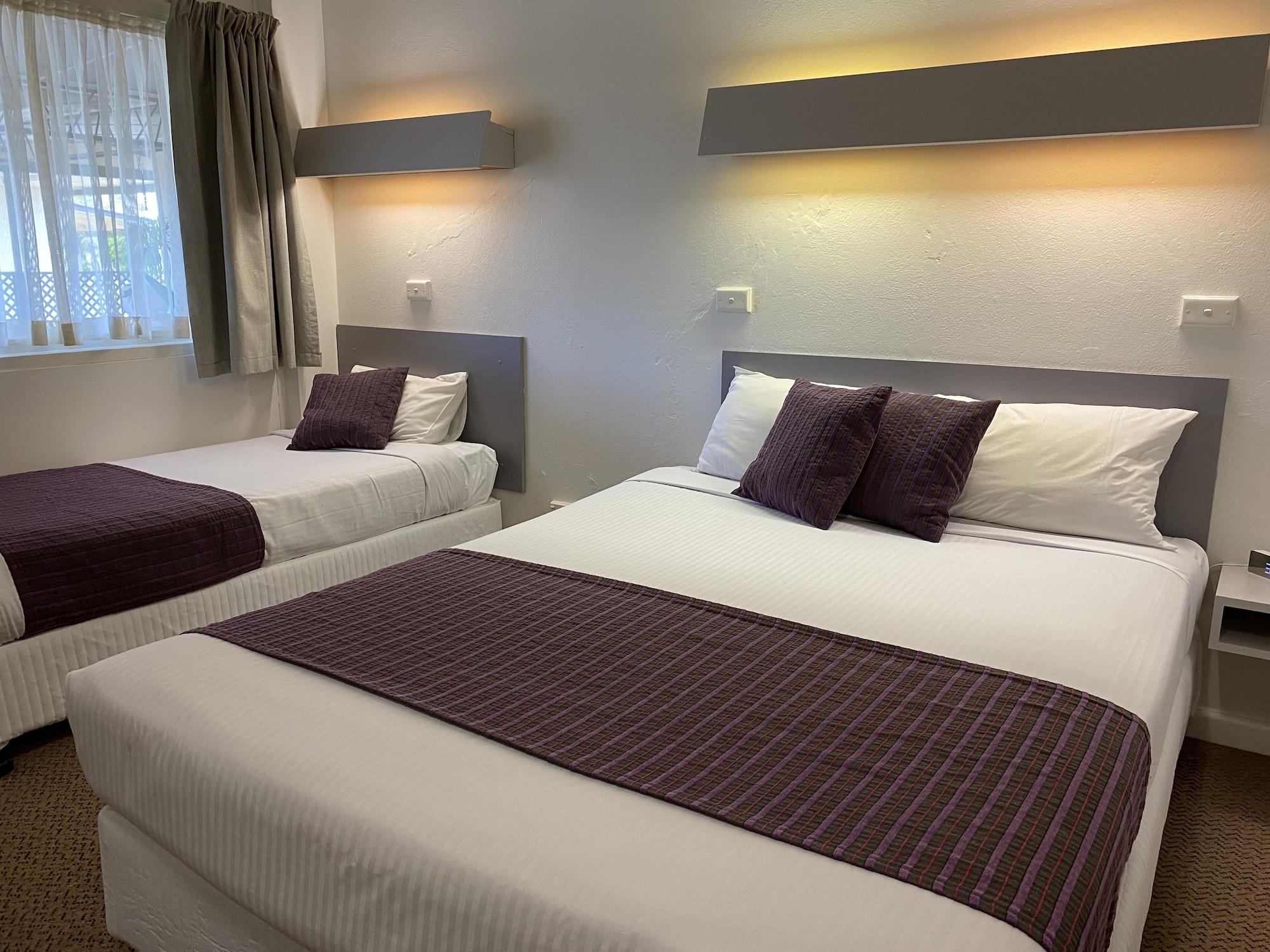 Ben Hall Motor Inn Форбс Экстерьер фото