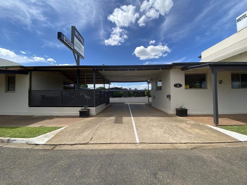 Ben Hall Motor Inn Форбс Экстерьер фото