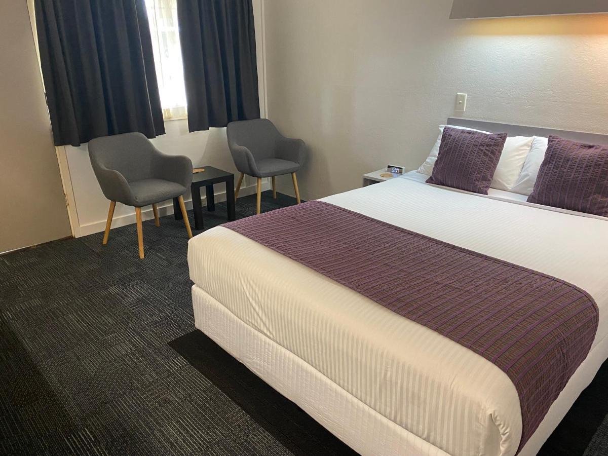 Ben Hall Motor Inn Форбс Экстерьер фото