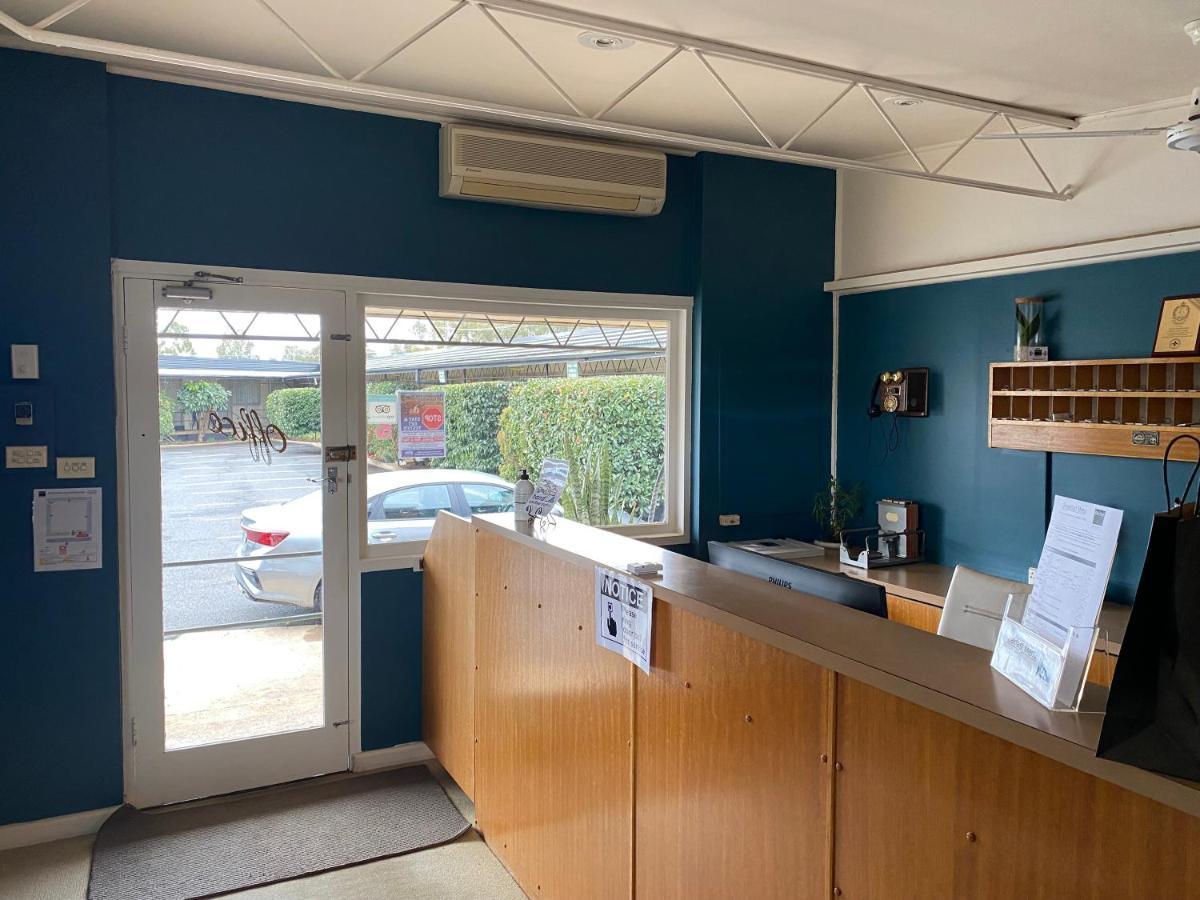 Ben Hall Motor Inn Форбс Экстерьер фото