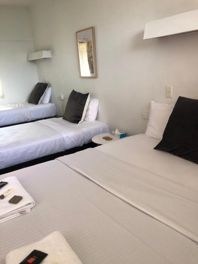 Ben Hall Motor Inn Форбс Экстерьер фото